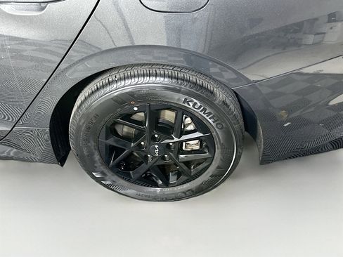 Used 2025 Kia K5 LXS image 11