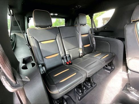 Used 2023 GMC Yukon XL AT4 w/ AT4 Premium Package AWD/4WD image 28