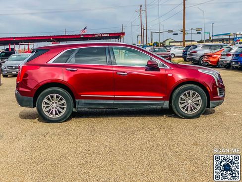 Used 2018 Cadillac XT5 Luxury w/ Driver Awareness Package FWD image 9