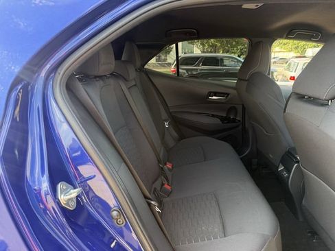 Used 2025 Toyota Corolla SE FWD image 32