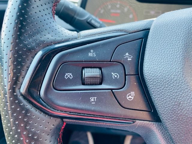 Used 2025 Chevrolet Trax RS FWD image 26