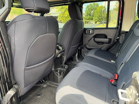 Used 2022 Jeep Wrangler Unlimited Sport AWD/4WD image 13