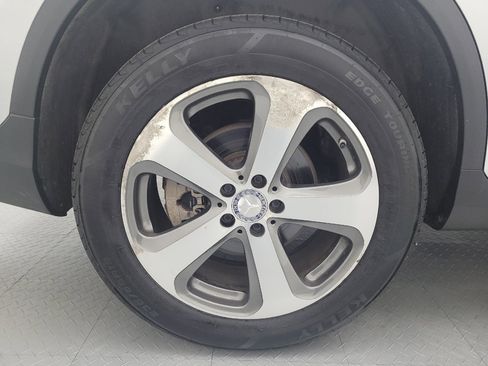 Used 2017 Mercedes-Benz GLC 300 4MATIC w/ Premium 1 Package image 31