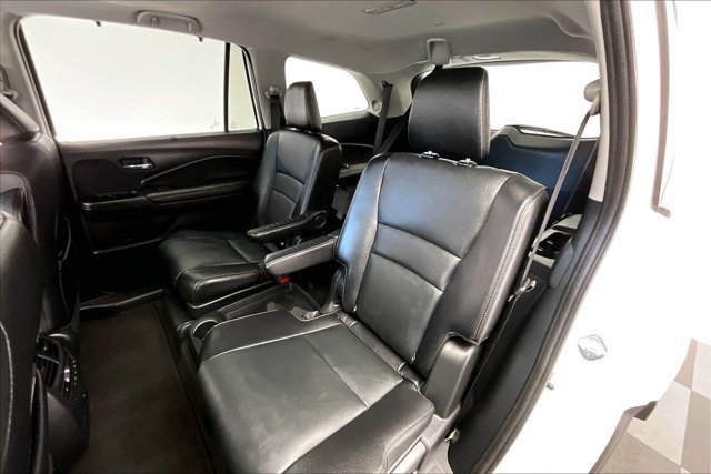 Used 2021 Honda Pilot Touring image 19