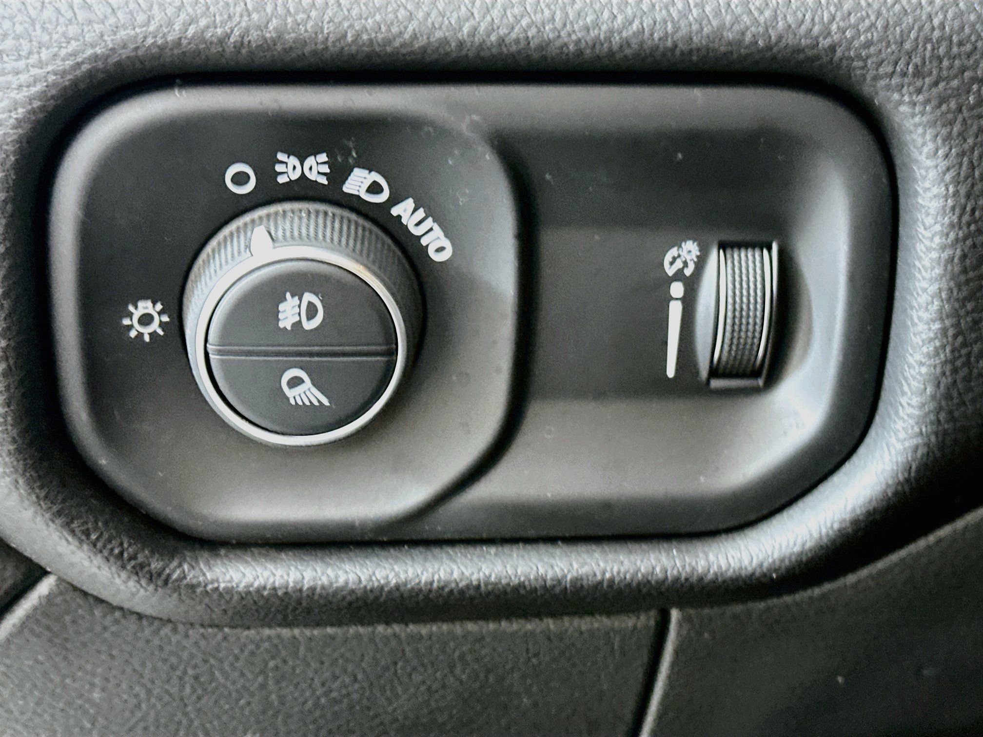 Used 2025 RAM 2500 Big Horn AWD/4WD image 16