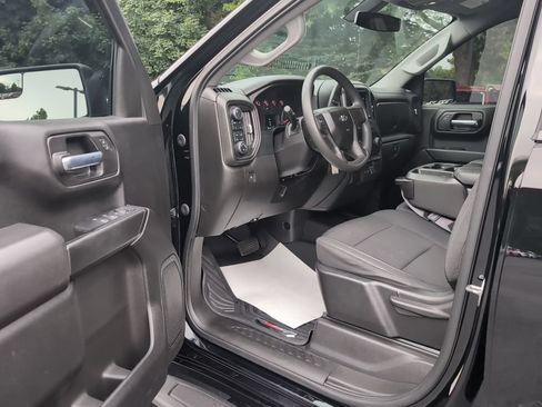 Used 2021 Chevrolet Silverado 1500 Custom Trail Boss AWD/4WD image 18