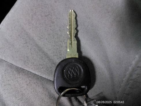 Used 2006 Buick Rendezvous CX image 33