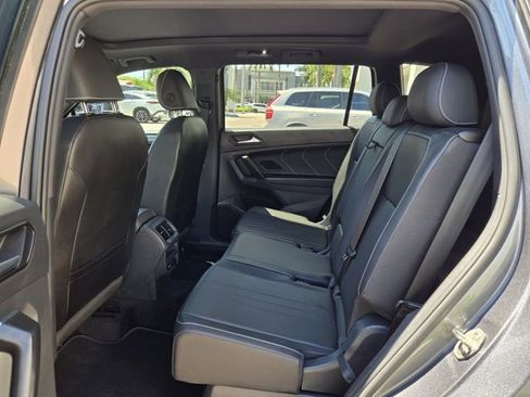 Certified 2023 Volkswagen Tiguan SE R-Line FWD image 13