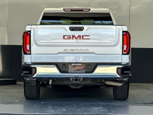 Used 2025 GMC Sierra 1500 SLT AWD/4WD image 4
