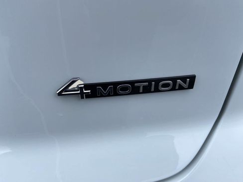 Used 2024 Volkswagen Atlas Cross Sport SE image 69