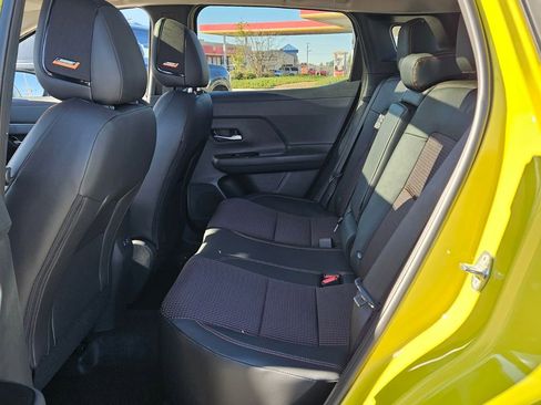 New 2026 Nissan Kicks SR w/ SR Premium Package FWD image 4