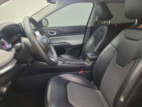 Used 2022 Jeep Compass Latitude image 17