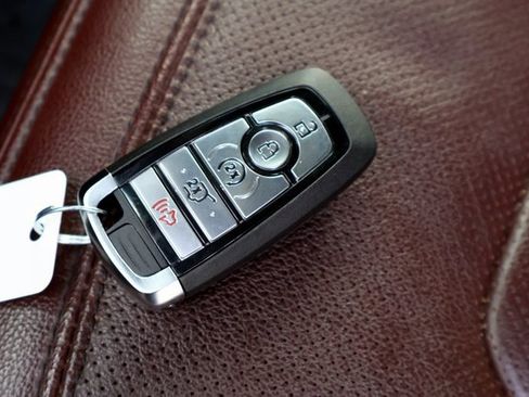 Certified 2024 Ford Expedition Limited image 44