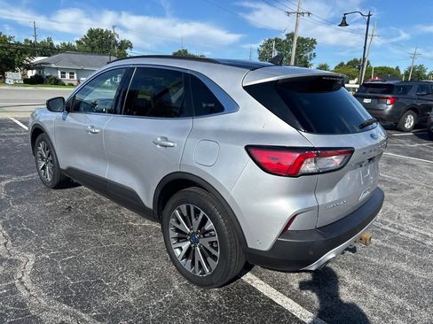 Used 2020 Ford Escape Titanium AWD/4WD image 5