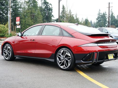 Used 2025 Hyundai Ioniq 6 SEL image 9