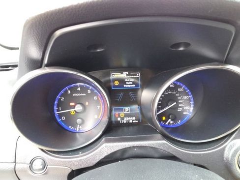 Used 2016 Subaru Legacy 2.5i Limited AWD/4WD image 6