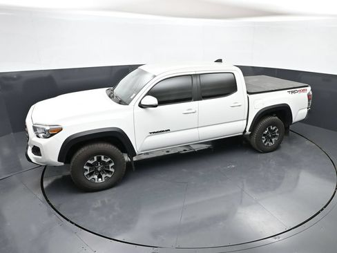 Used 2023 Toyota Tacoma TRD Off-Road AWD/4WD image 37