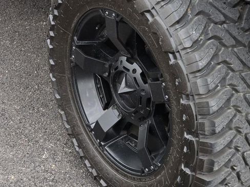 Used 2020 Jeep Wrangler Unlimited Sahara AWD/4WD image 10