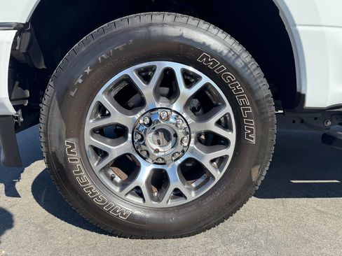 Used 2022 Ford F250 Lariat w/ Lariat Ultimate Package image 24