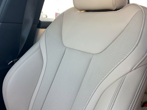 Used 2023 BMW 330e w/ Driving Assistance Package image 41