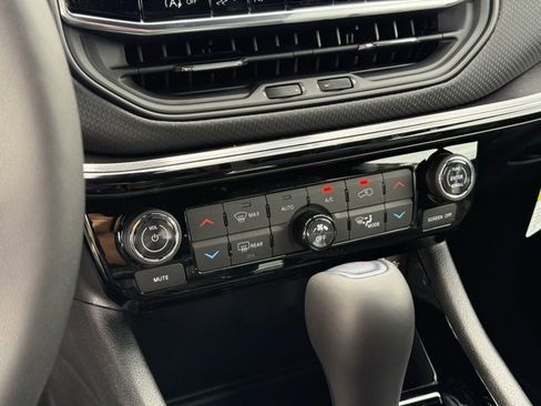 New 2026 Jeep Compass Limited image 18