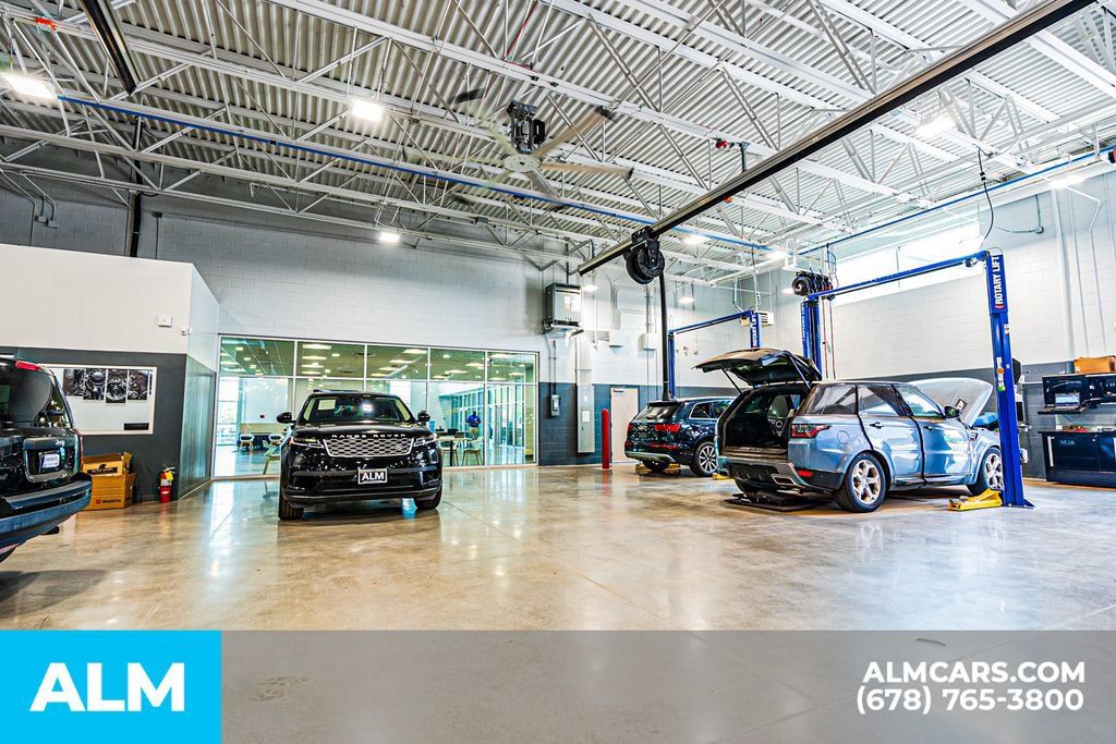 Used 2024 Mercedes-Benz GLB 250 4MATIC image 68