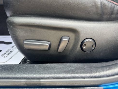 Used 2017 Toyota Camry SE FWD image 15