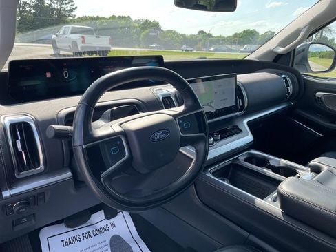 Used 2025 Ford Expedition Max Platinum image 22