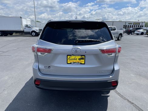 Used 2015 Toyota Highlander Limited AWD/4WD image 7