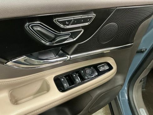 Used 2023 Lincoln Corsair FWD image 14