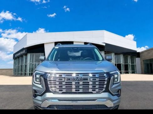 New 2027 GMC Terrain Denali w/ LPO, Black Badging Package AWD/4WD image 7