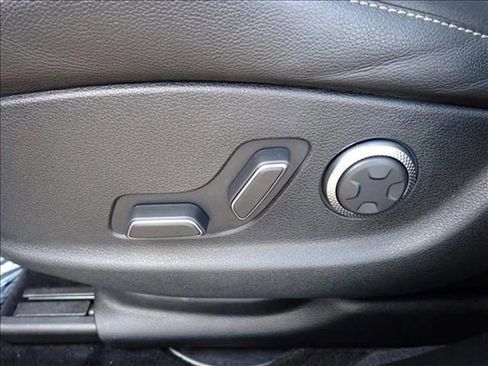 Used 2023 Genesis G80 2.5T image 11