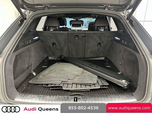 Certified 2024 Audi Q8 e-tron Premium Plus w/ Premium Plus Package AWD/4WD image 10