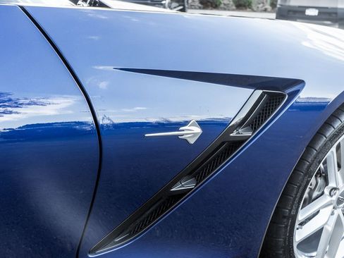 Used 2018 Chevrolet Corvette Stingray Coupe w/ Battery Protection Package image 4