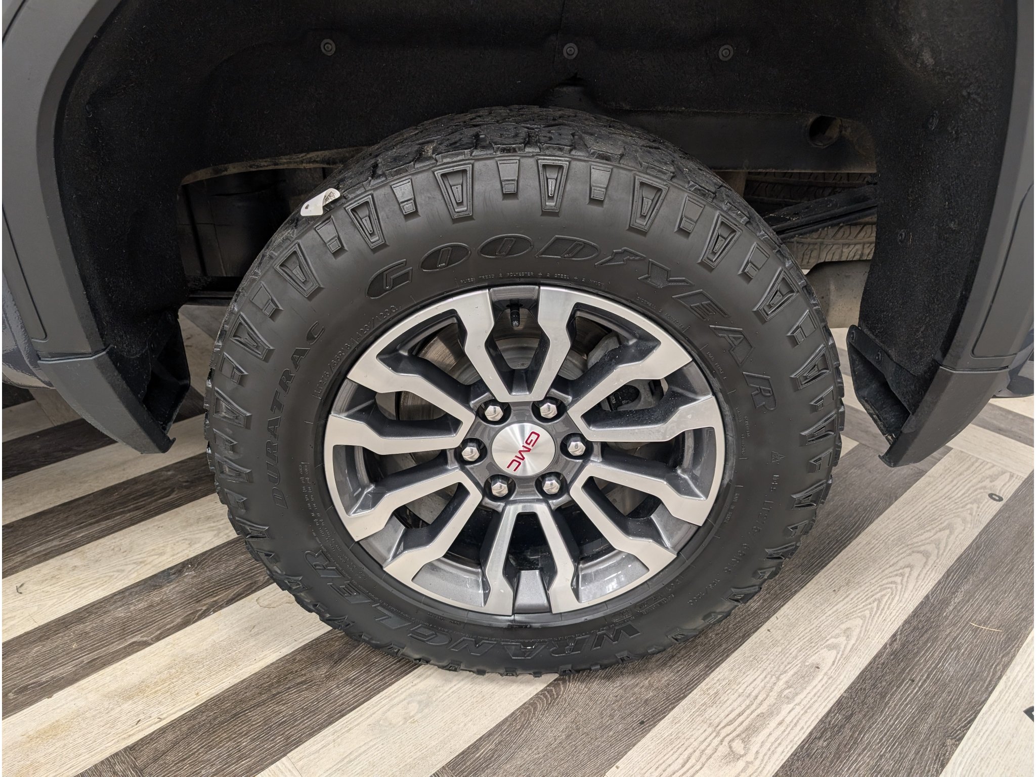 Used 2022 GMC Sierra 1500 AT4 w/ AT4 Premium Package AWD/4WD image 18
