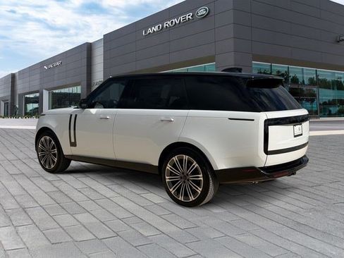 New 2026 Land Rover Range Rover Long Wheelbase SE AWD/4WD image 3