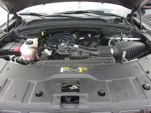 Used 2024 Jeep Grand Cherokee L Altitude AWD/4WD image 27