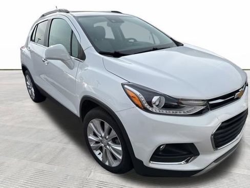 Used 2019 Chevrolet Trax Premier image 2