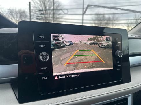 New 2026 Volkswagen Taos SE image 10