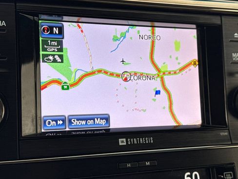 Used 2014 Toyota Avalon Limited FWD image 18