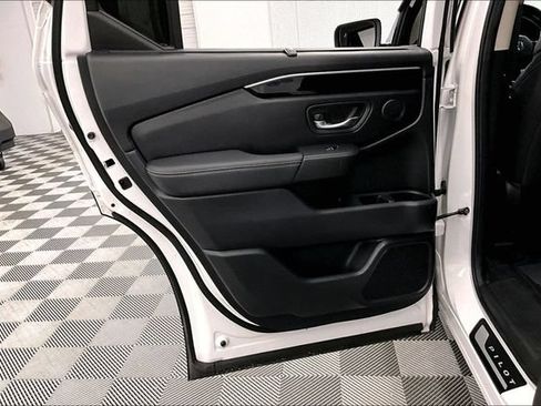 Used 2025 Honda Pilot EX-L image 22
