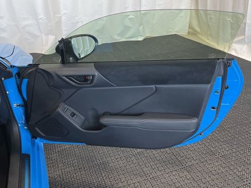 Used 2023 Toyota GR86 Premium w/ ALL Weather Mat Package (TMS) image 16