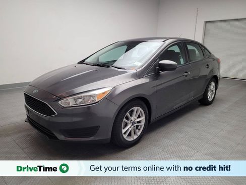 Used 2018 Ford Focus SE FWD image 1