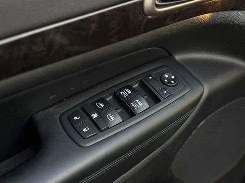 Used 2012 Jeep Grand Cherokee Laredo image 47