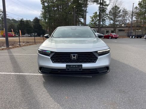 Used 2024 Honda Accord Sport image 3