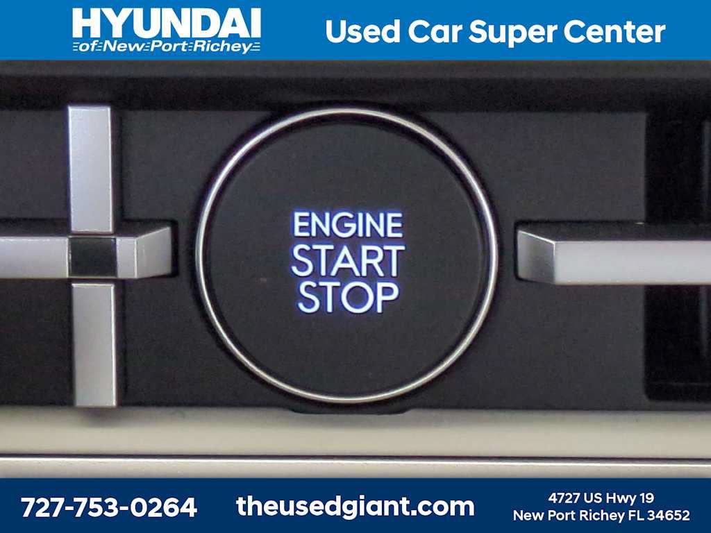 Certified 2025 Hyundai Santa Fe SEL FWD image 33