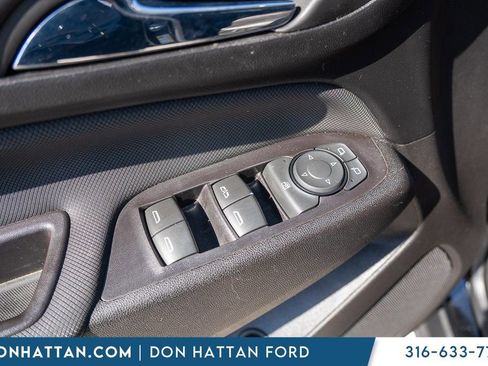 Used 2022 Chevrolet Equinox RS w/ LPO, Floor Liner Package image 15