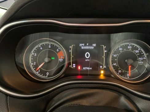 Used 2019 Jeep Cherokee Latitude w/ Popular Appearance Group image 14