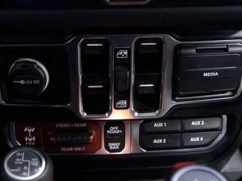 Used 2024 Jeep Wrangler Unlimited Rubicon 4xe image 29