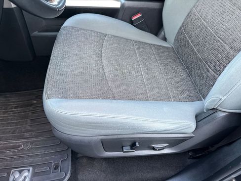 Used 2017 RAM 1500 Big Horn image 12